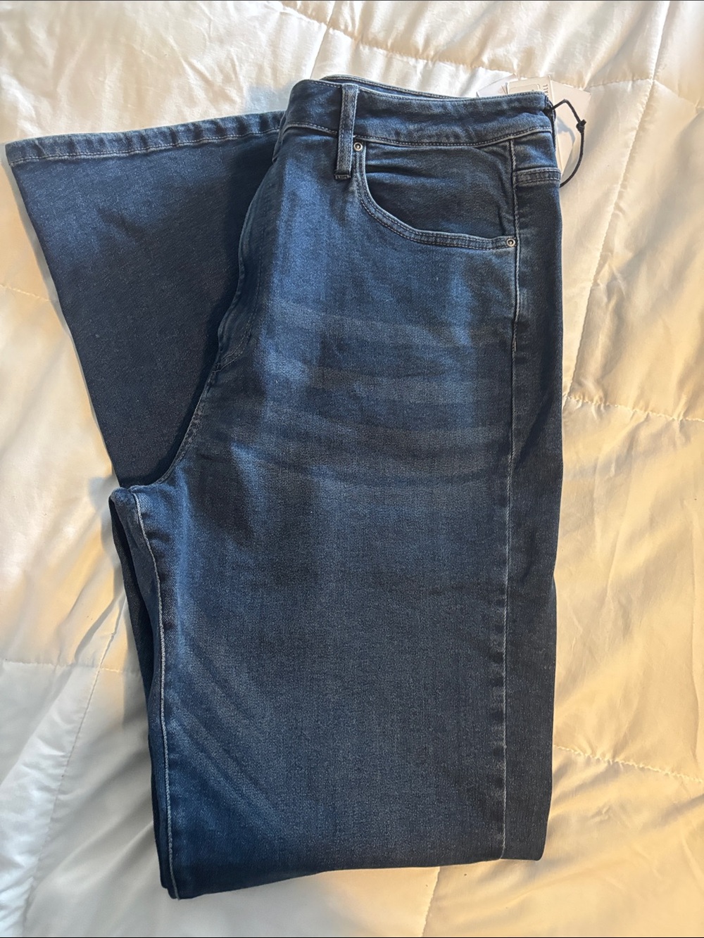 High-Rise Women's Dark Blue Jeans — Classic Slim Fit